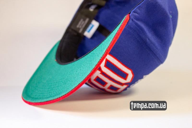 Obey_propaganda_snapback_sinyaya_s_krasnim_kozirkom_3