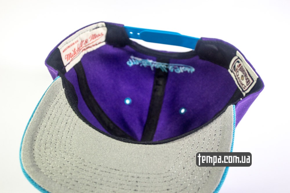 баскетбольная реперская кепка бейсболка snapback charlotte HORNETS сереневая NBA mitchell and ness с пчелой купить в украине