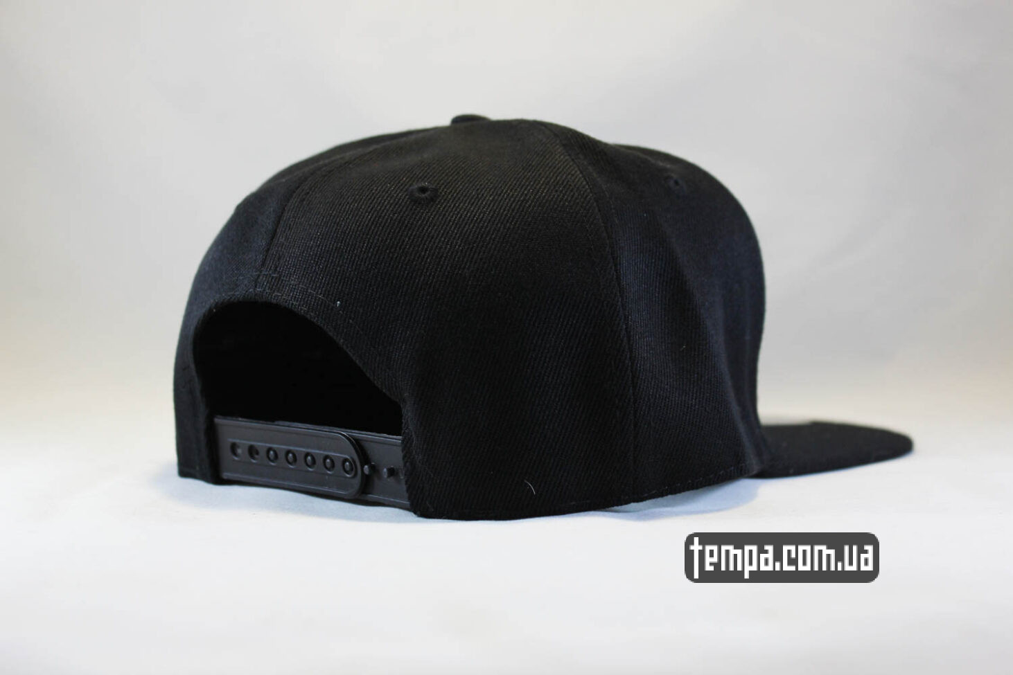 Оригинальная черная кепка New Era LA с черным логотипом Оригинальная черная кепка New Era LA с черным логотипом