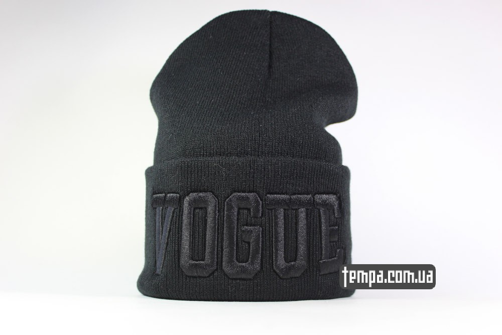 шапка черная VOGUE beanie черная на черном