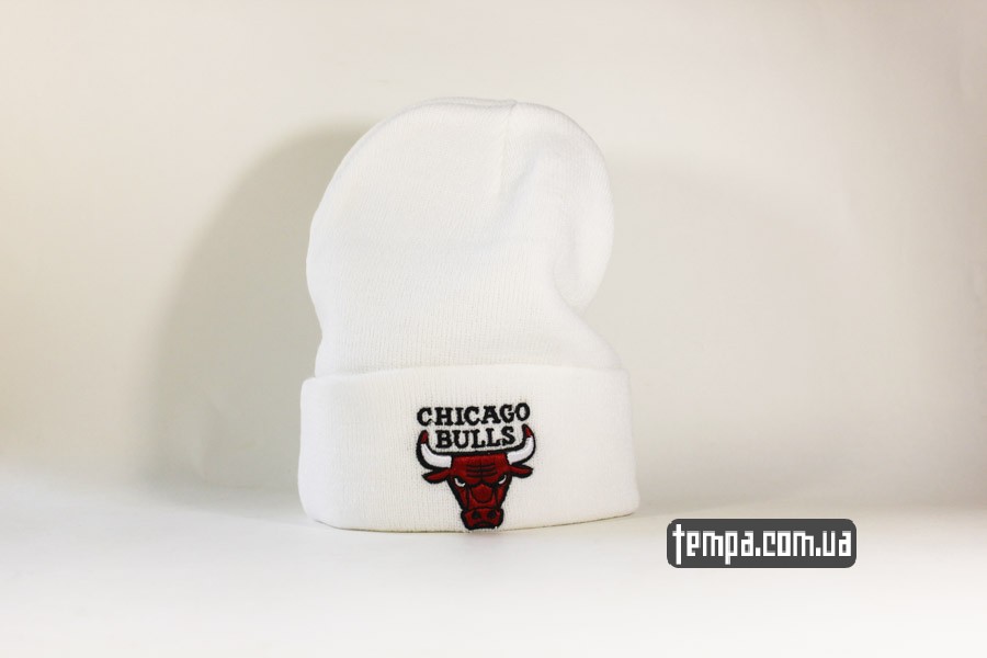 шапка beanie Chicago Bulls New Era с баком белая украина