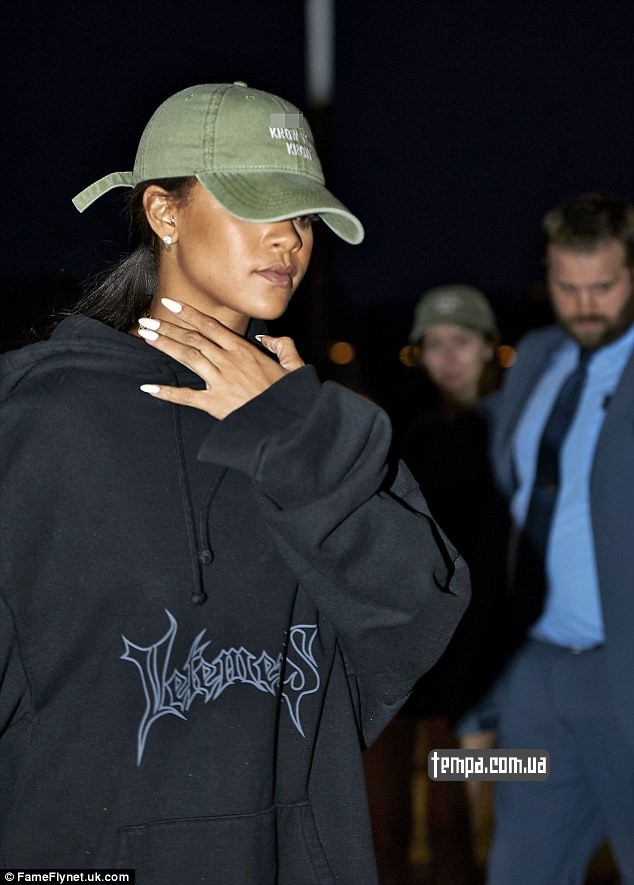 BITCH I KNOW YOU KNOW Rihanna