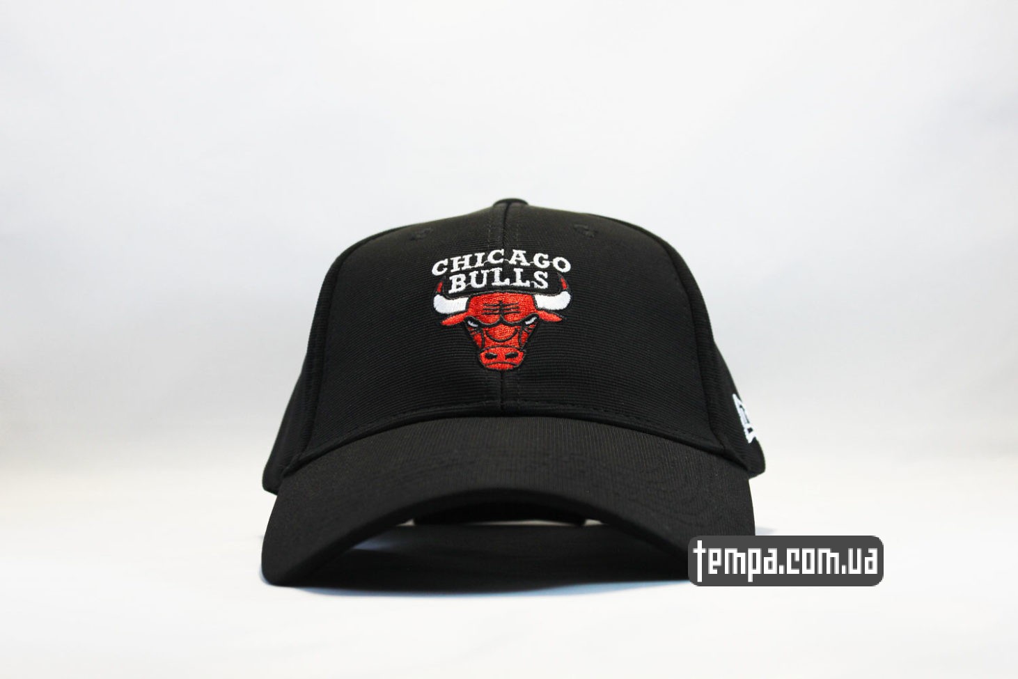 кепка бейсболка Chicago Bulls New Era с быком черная