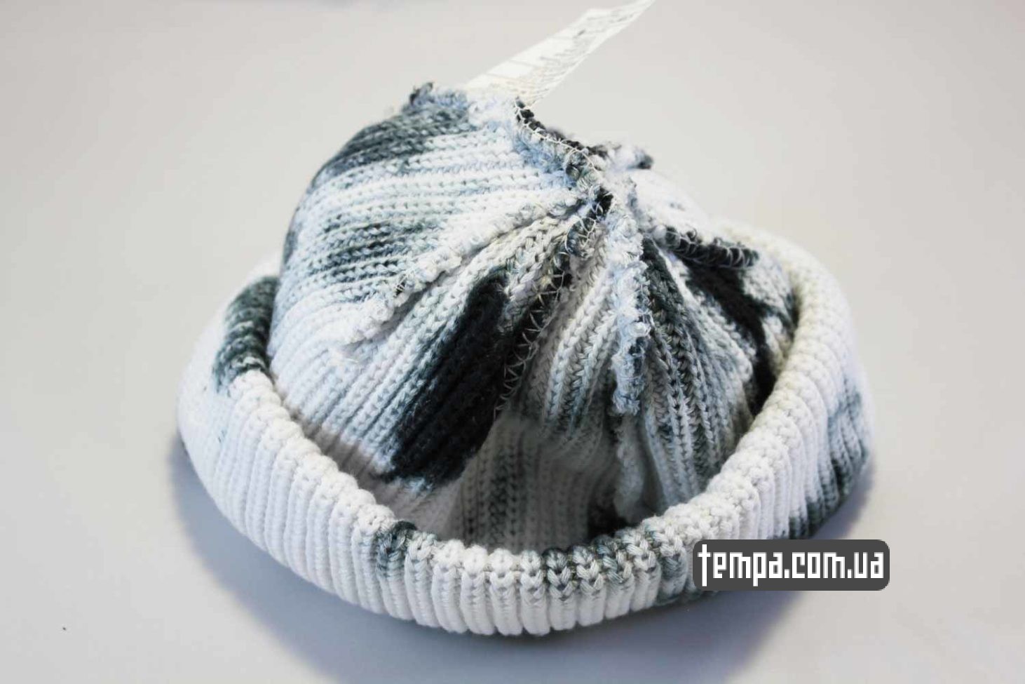 теплая двойная зимняя шапка beanie Carhartt пятнистая черно-белая теплая двойная зимняя шапка beanie Carhartt пятнистая черно-белая