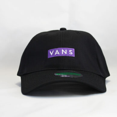 кепка VANS черная бейсболка с Фиолетовым логотипом