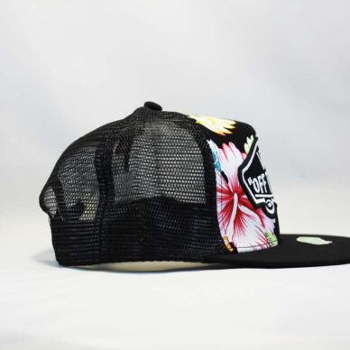 кепка snapback trucker vans off the wall черная с цветами сеточка