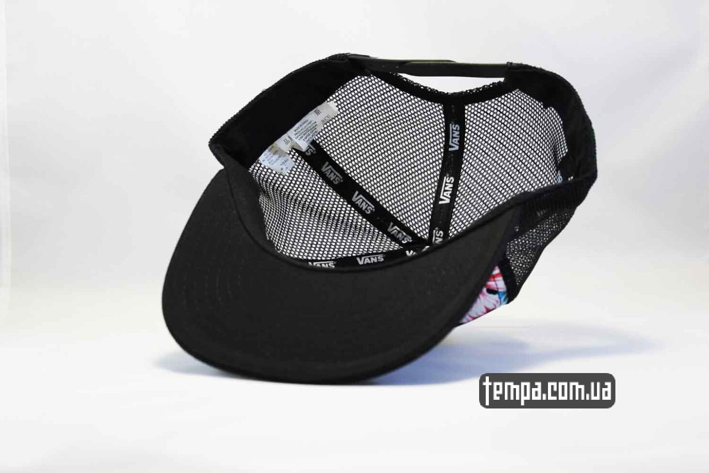 с цветами кепка snapback trucker vans off the wall черная с цветами сеточка с цветами кепка snapback trucker vans off the wall черная с цветами сеточка