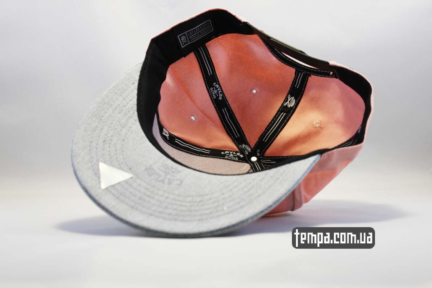 магазин бейсболок Киев Одесса кепка snapback Endless Holildays club cayler and sons розовая магазин бейсболок Киев Одесса кепка snapback Endless Holildays club cayler and sons розовая