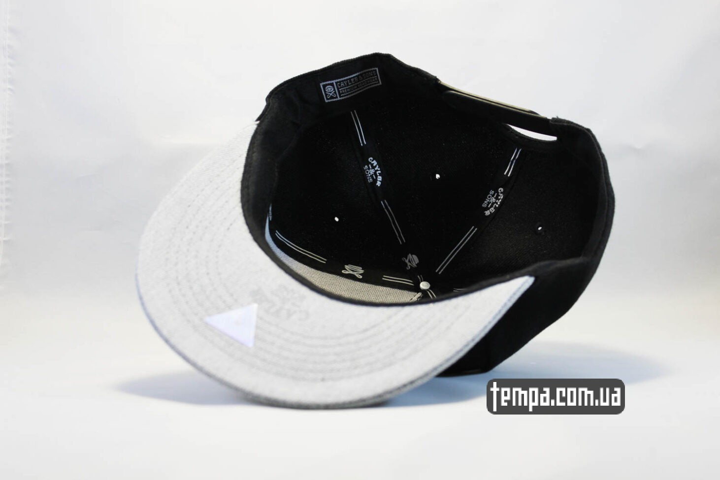 змея снепбек кепка snapback cayler sons skull snake с черепом и змеей
