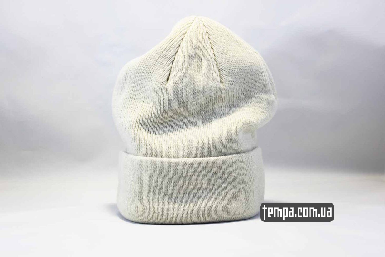 шапка beanie чисто белая однотонная без логотипов ASOS HM шапка beanie чисто белая однотонная без логотипов ASOS HM