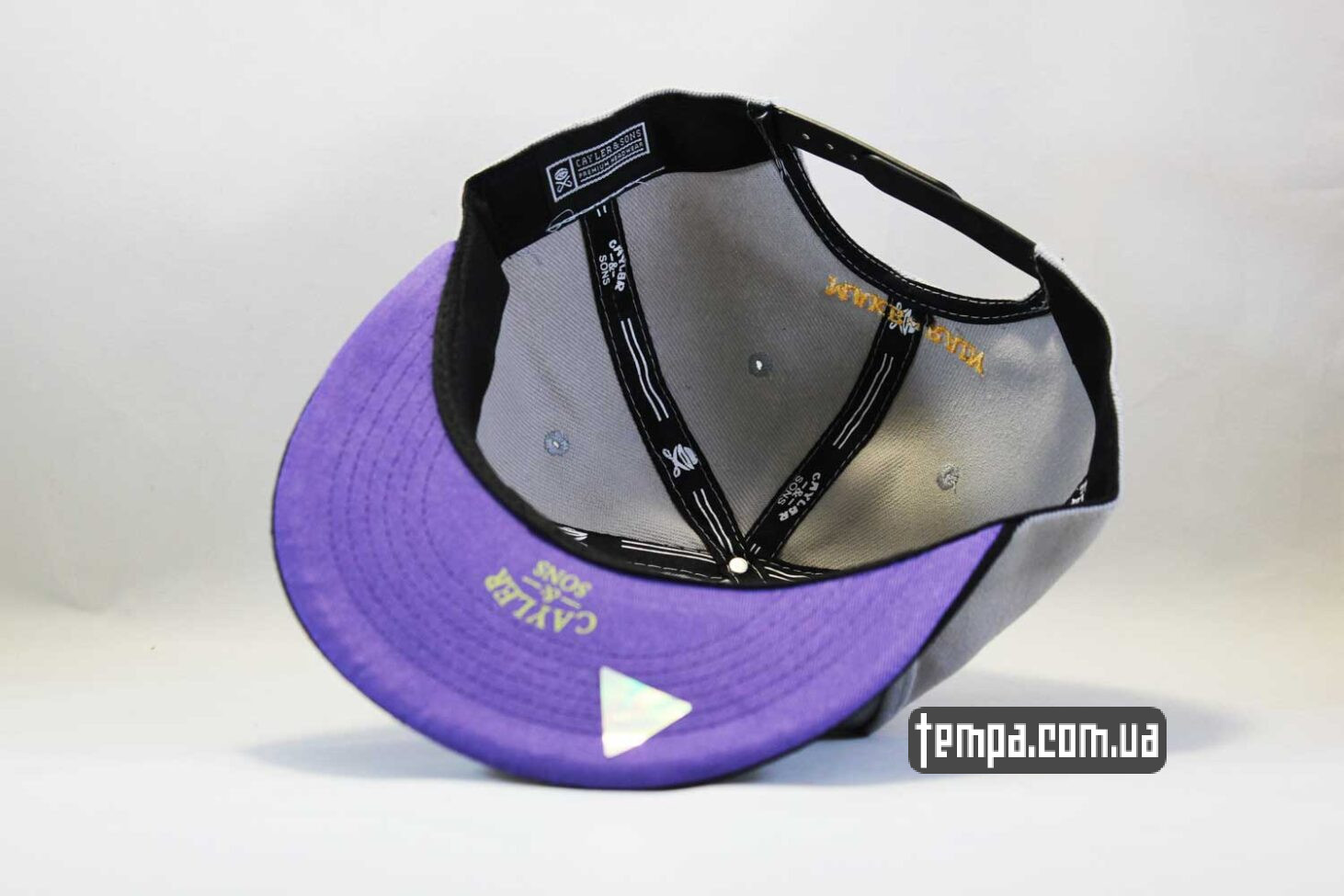 одежда с деньгами кепка snapback Money Gun Деньги пистолет Cayler and sons купить одежда с деньгами кепка snapback Money Gun Деньги пистолет Cayler and sons купить