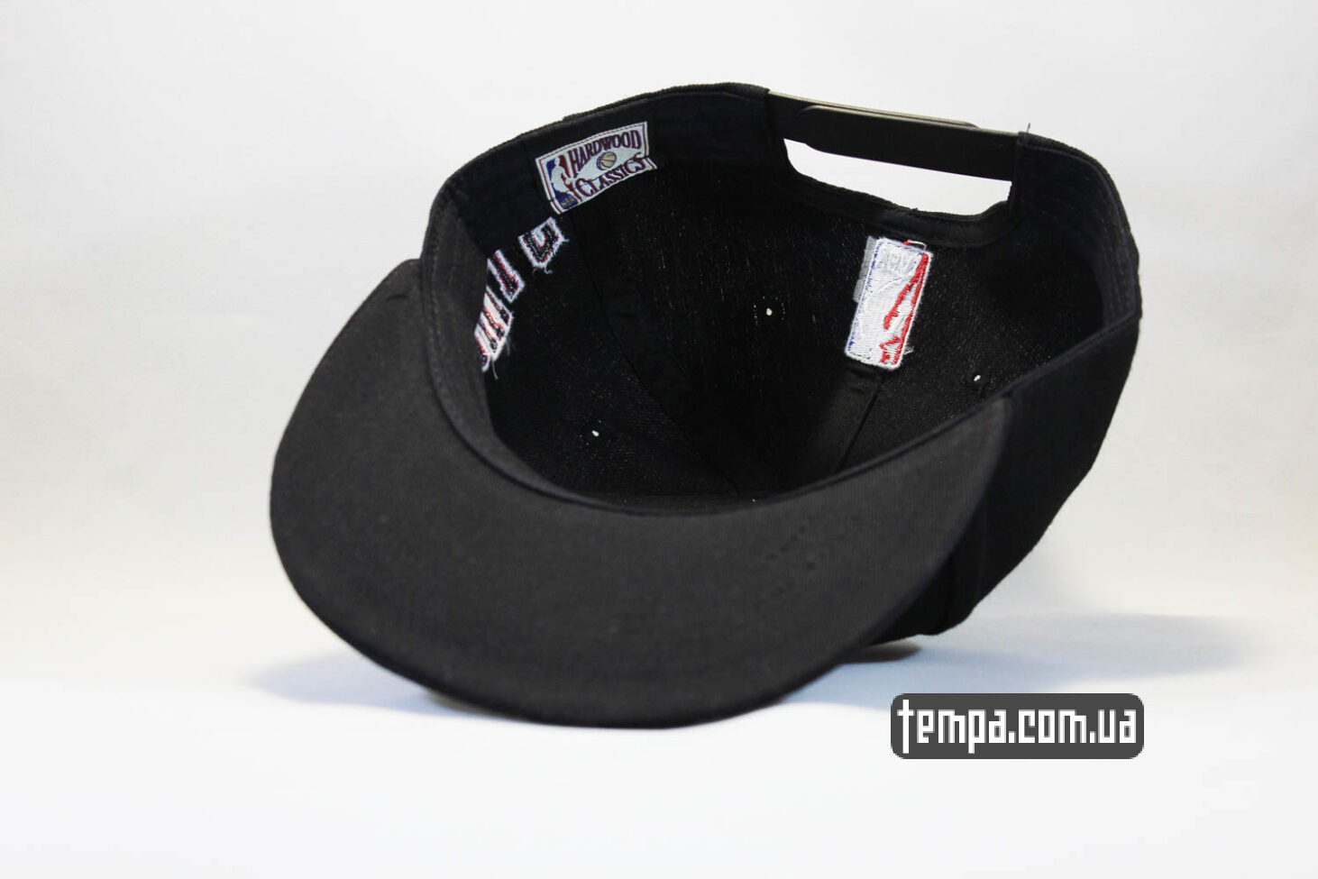 булс булз бык кепка бейсболка snapback chicago bulls new era черная с черным логотипом