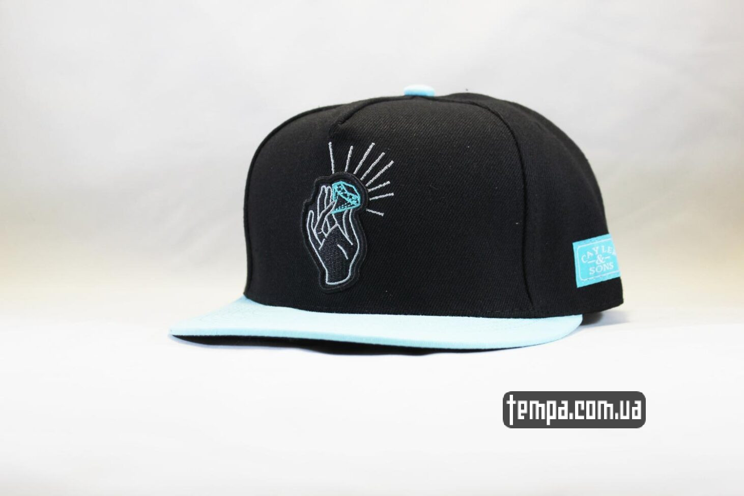 кепка Snapback Cayler and Sons Diamond черная с голубым корызрьком кепка Snapback Cayler and Sons Diamond черная с голубым корызрьком