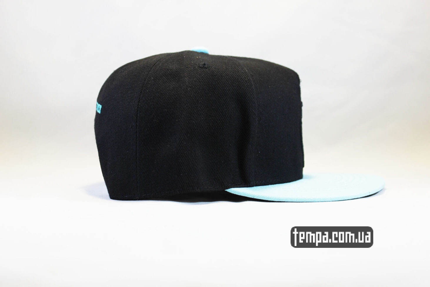 прямой ровный козырек кепка Snapback Cayler and Sons Diamond черная с голубым корызрьком прямой ровный козырек кепка Snapback Cayler and Sons Diamond черная с голубым корызрьком