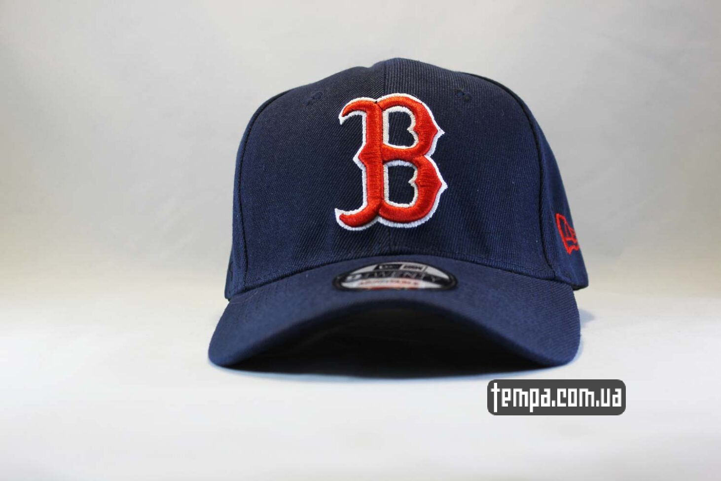 Купить кепку New Era Boston Red Sox синего цвета с красным логотипом B онлайн Купить кепку New Era Boston Red Sox синего цвета с красным логотипом B онлайн