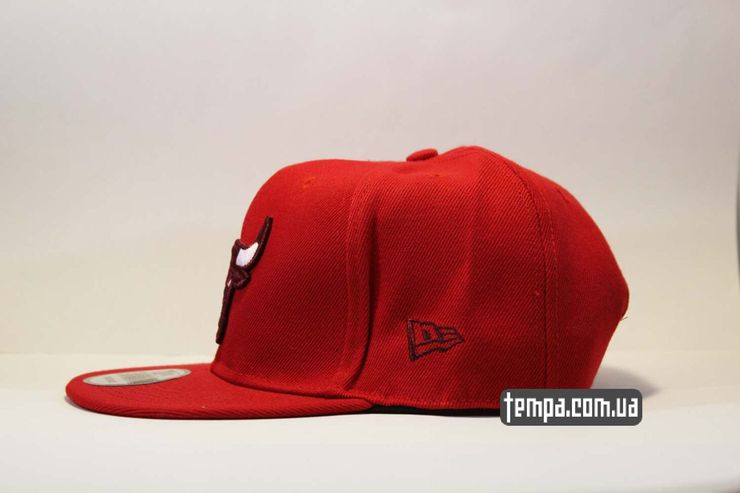 кепка с быком кепка snapback New Era red красная Chicago Bulls кепка с быком кепка snapback New Era red красная Chicago Bulls